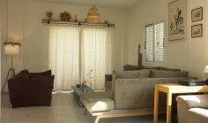 3 bedroom furnished villa with swimming pool to rent in Tsada
