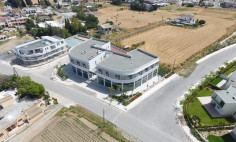 Office for sale in Meneou
