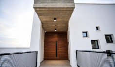 7 bedroom house with swimming pool for sale in Agia Fyla