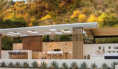 Luxury 5 bedrooms furnished house with swimming pool for sale in Aphrodite Hills