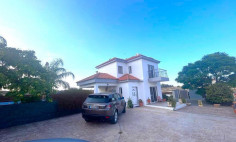 2 bedrooms house with swimming pool for sale in Frenaros