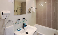 Spacious 2 bedroom apartment for sale in Universal