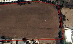 Luxury commercial for sale in Chloraka