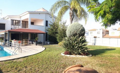Luxurious 400sqm house with swimming pool in Aradippou, Larnaca 