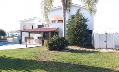 Luxurious 400sqm house with swimming pool in Aradippou, Larnaca 