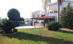 Luxurious 400sqm house with swimming pool in Aradippou, Larnaca 