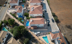 3 bedroom furnished house with swimming pool for sale in Frenaros
