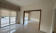 Office 140 m2 to rent in Mesa Geitonia