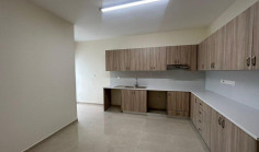 Office 140 m2 to rent in Mesa Geitonia