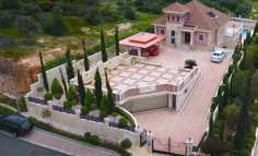 6 bedroom furnished house with swimming pool for sale in Aphrodite Hills