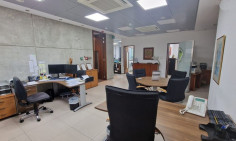 Office 210 m2 to rent in Agios Nicolaos