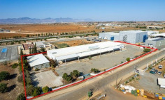 Commercial (warehouse/factory) in Kokkinotrimithia, Nicosia for sale 