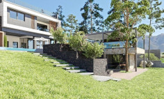 6 bedroom furnished house with swimming pool for sale in Souni-Zanakia