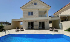 Detached villa in Palodia, Limassol 