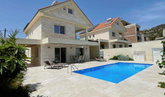 Detached villa in Palodia, Limassol 