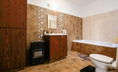 Spacious 3 bedroom house for sale in Ormideia