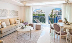 Luxury 3 bedroom villa with swimming pool for sale in Limassol Marina
