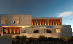 Spacious 4 bedroom villa with swimming pool for sale in Agios Tychonas