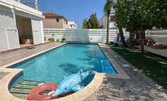 4 bedroom house in Dekelia only 350 m from the sea 