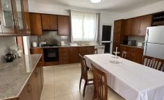 4 bedroom house in Dekelia only 350 m from the sea 