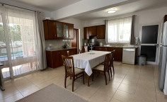 4 bedroom house in Dekelia only 350 m from the sea 