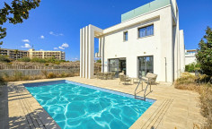Large 3 bedroom furnished villa with swimming pool for sale in Protaras