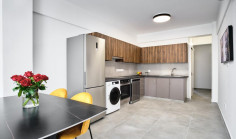2 bedroom ground floor apartment 350m from the sea 
