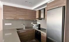 3 bedroom furnished apartment with swimming pool to rent in Mesa Geitonia