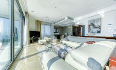Sea view apartment in Ayios Tychonas, Limassol 