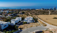 Beautiful 4 bedroom villa with swimming pool for sale in Agios Tychonas