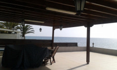 A lovely beachfront 3 bedroom property in Meneou with garden 