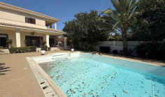 Spacious 5 bedroom house for sale in Engomi