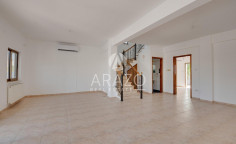 4 bedroom unfurnished house to rent in Livadia