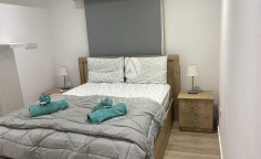 Luxury 2 bedroom furnished apartment to rent in Mackenzie Beach