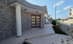 Spacious three plus one bedroom house in peaceful Trachoni 