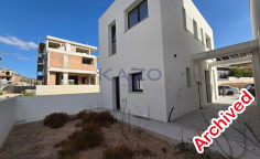 Modern unfurnished detached house with 3 bedrooms 