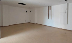 Spacious commercial to buy in Aglantzia