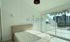 Three bedroom apartment sea view in Parekklisia 