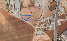 Large field plot 3504m2 in peaceful monovoliko (landlocked) , Limassol