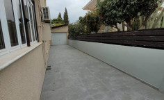 For sale: 4 bedroom house in Dekelia with big plot 