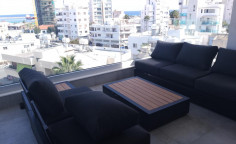 Luxurious 3-bedroom penthouse with private pool and sea view 