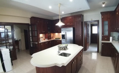 Luxury 5-bedroom villa with private pool in Livadia, Larnaca 