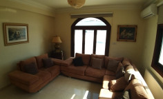 Luxury 5-bedroom villa with private pool in Livadia, Larnaca 