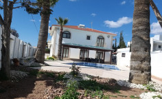 Luxury 5-bedroom villa with private pool in Livadia, Larnaca 