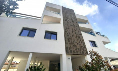Large 3 apartment for sale in Engomi