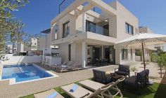 Large 3 bedroom house for sale in Pernera