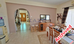 Spacious detached house with four bedrooms in Oroklini 