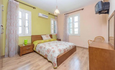 Large 5 bedroom house for sale in Protaras