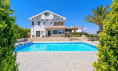 Large 5 bedroom house for sale in Protaras
