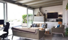 Beautiful three beds apartment for sale in Lakatamia